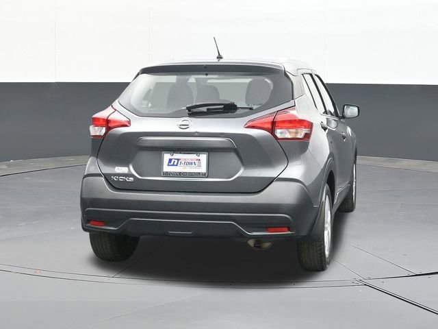 Used 2019 Nissan Kicks S image 12