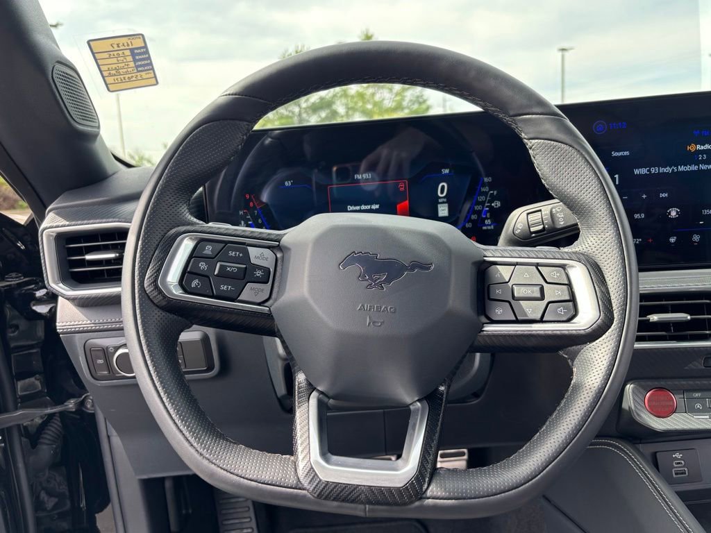 Used 2025 Ford Mustang GT Premium image 23