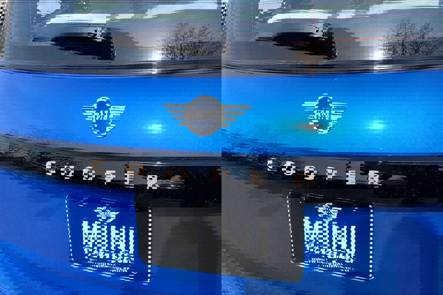 New 2026 MINI Cooper 2-Door Hardtop image 15