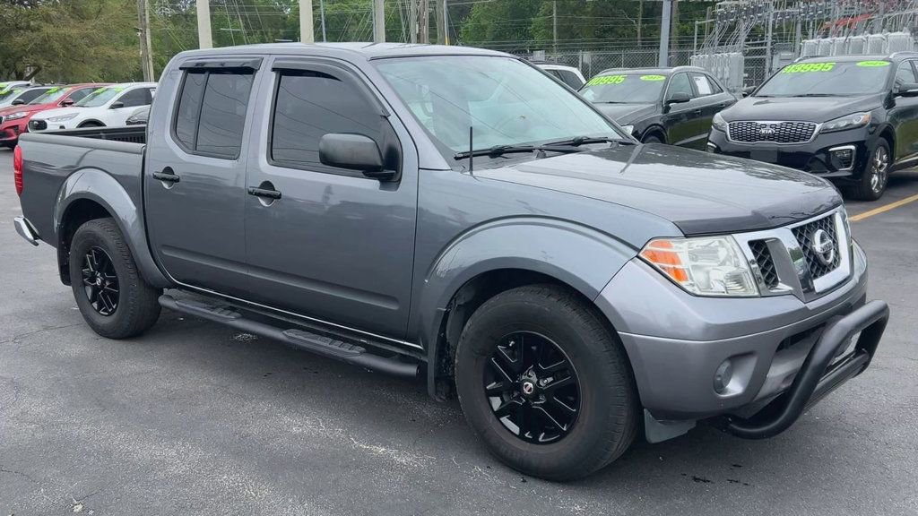 Used 2019 Nissan Frontier SV image 2