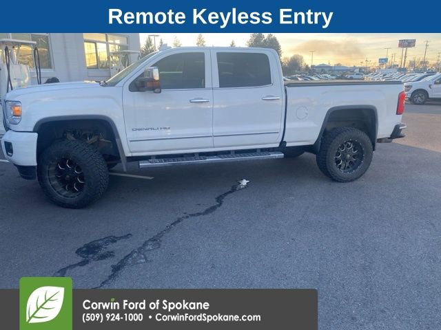 Used 2017 GMC Sierra 2500 Denali w/ Suspension Package, Off-Road image 7