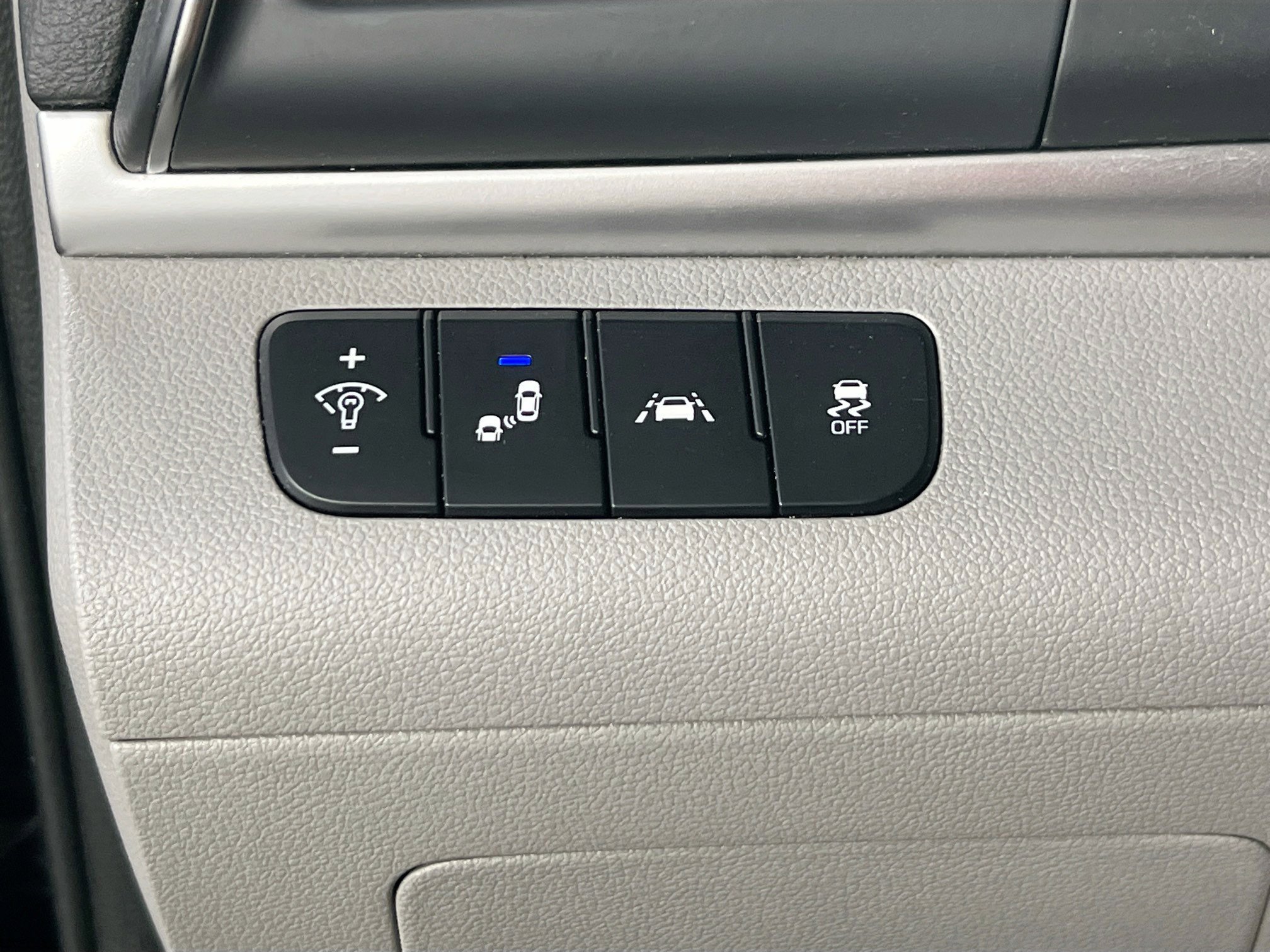 Used 2019 Hyundai Elantra Value Edition FWD image 10