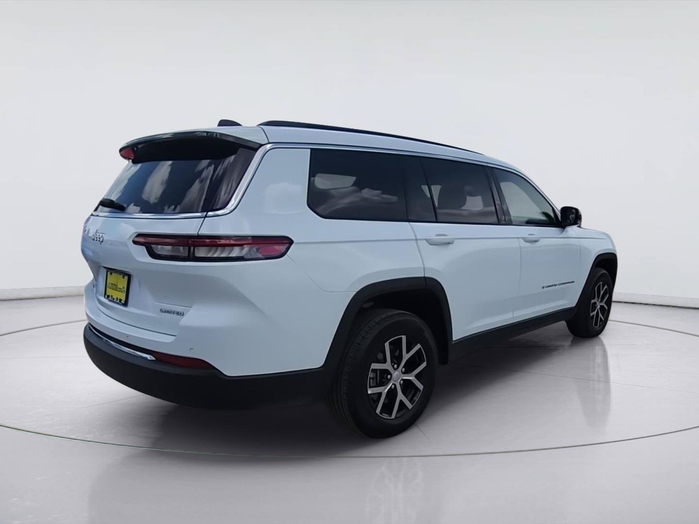 Used 2025 Jeep Grand Cherokee L Limited AWD/4WD image 8