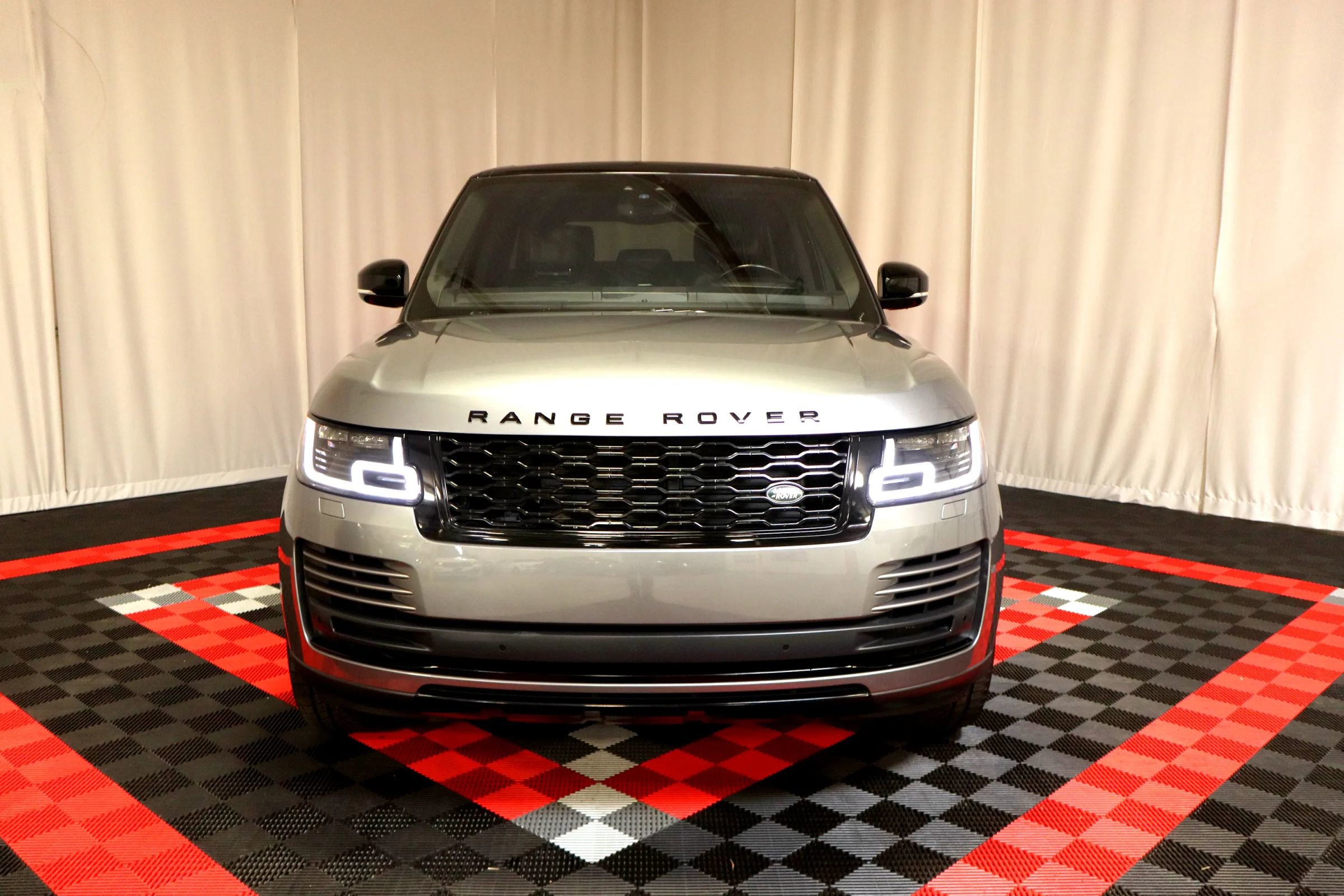Used 2022 Land Rover Range Rover Westminster Edition image 4