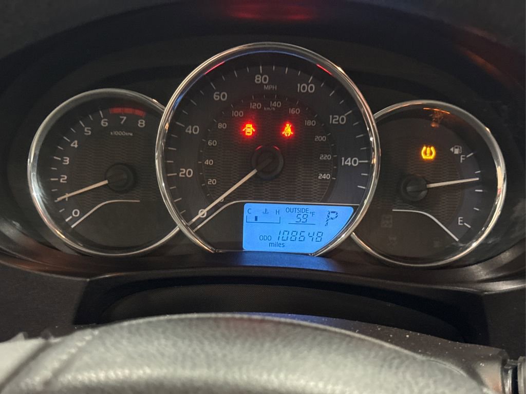 Used 2014 Toyota Corolla LE w/ Body Protection Package FWD image 19
