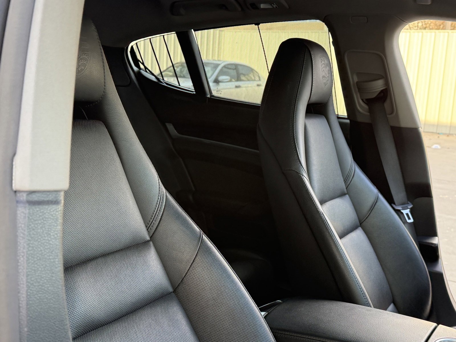 Used 2015 Porsche Panamera 4S AWD/4WD image 31