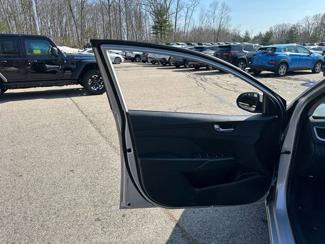 Used 2019 Hyundai Accent SE image 24