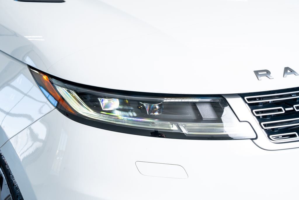 Used 2023 Land Rover Range Rover Sport SE image 19