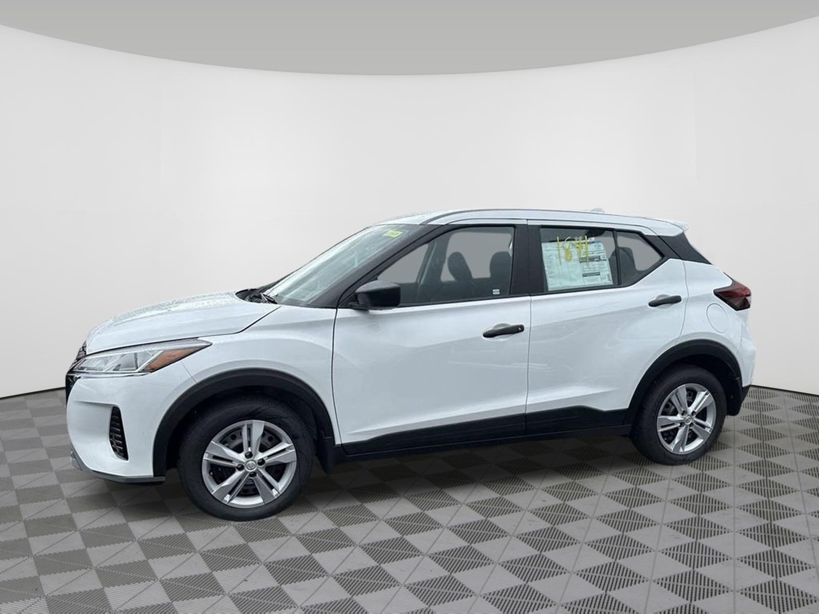 Certified 2025 Nissan Kicks Play S w/ Interior Electronics Package FWD image 15