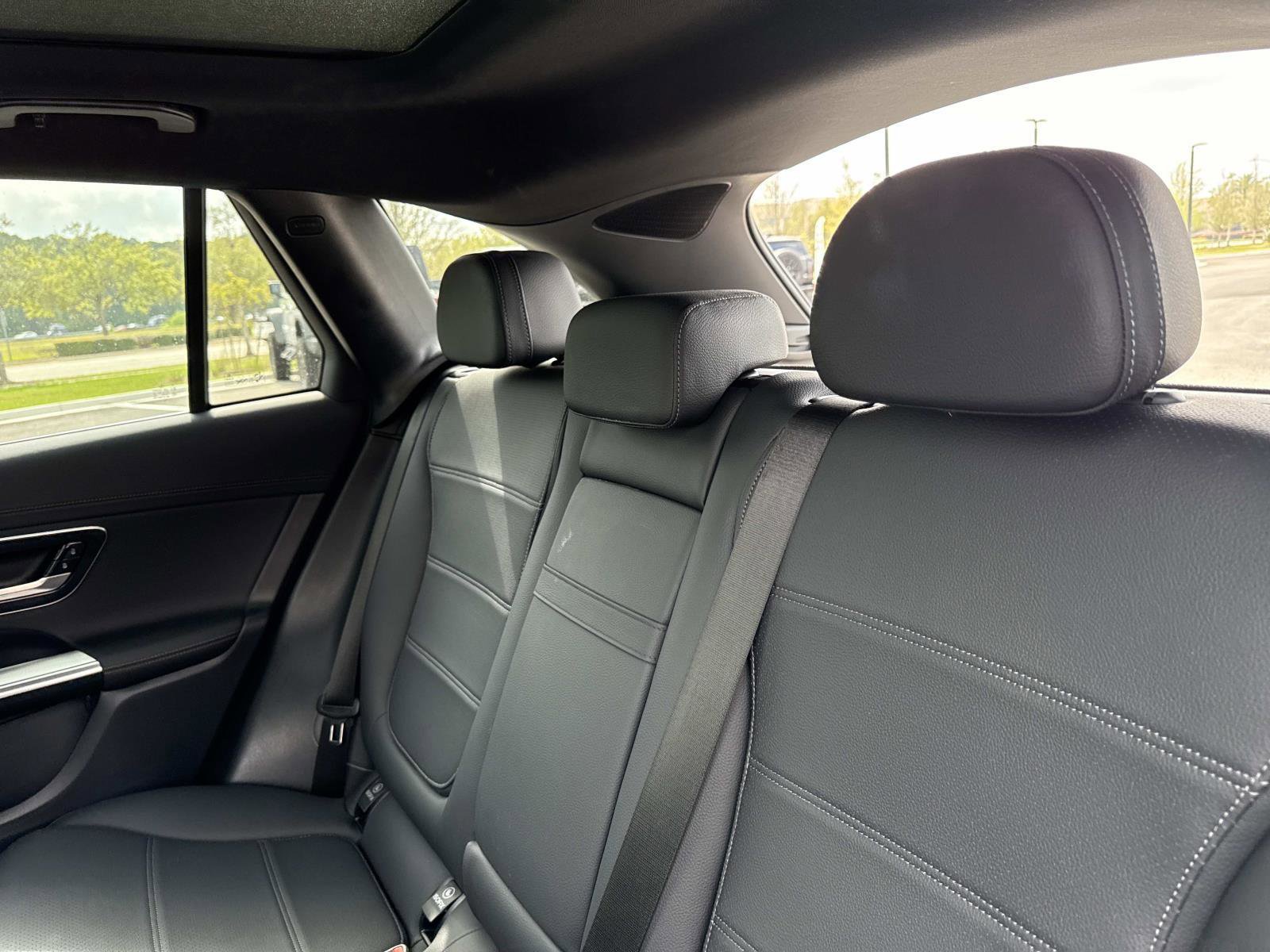 Used 2024 Mercedes-Benz GLC 300 image 15