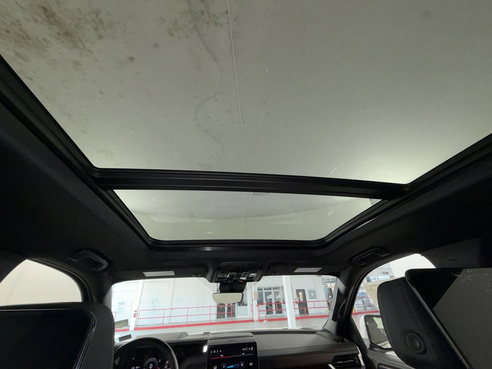 New 2026 GMC Yukon XL Denali w/ Denali Reserve Package image 24