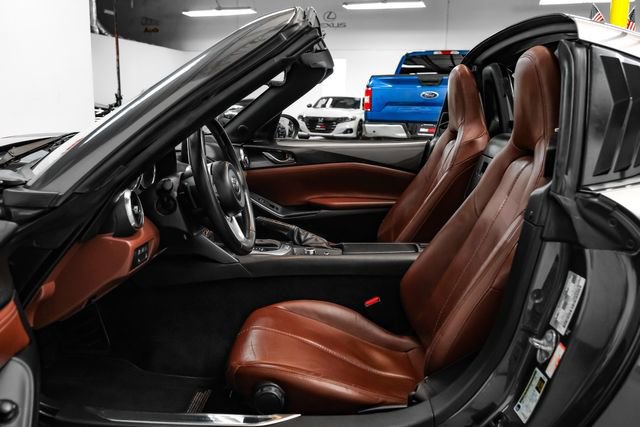 Used 2017 MAZDA MX-5 Miata RF Grand Touring image 4