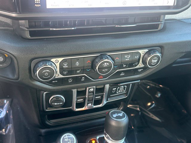 Used 2024 Jeep Wrangler Unlimited Sport AWD/4WD image 6