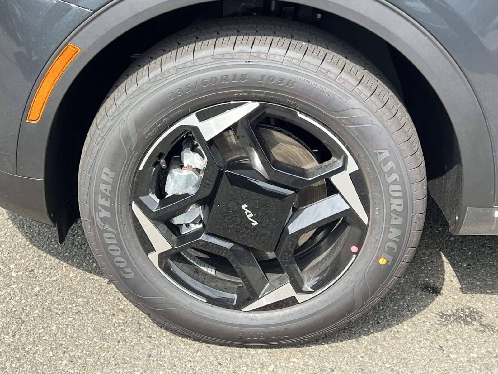 New 2026 Kia Sportage EX AWD/4WD image 17