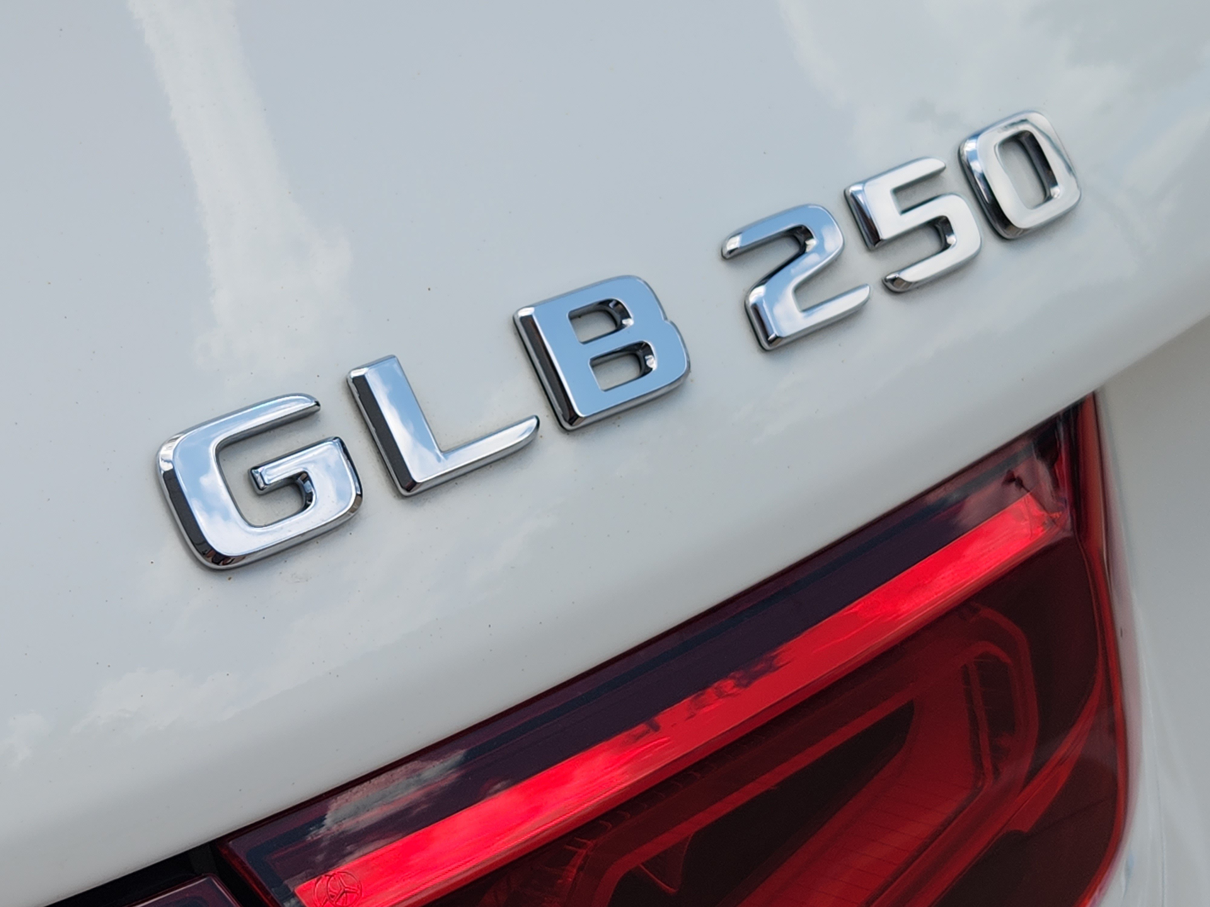 Used 2021 Mercedes-Benz GLB 250 image 10