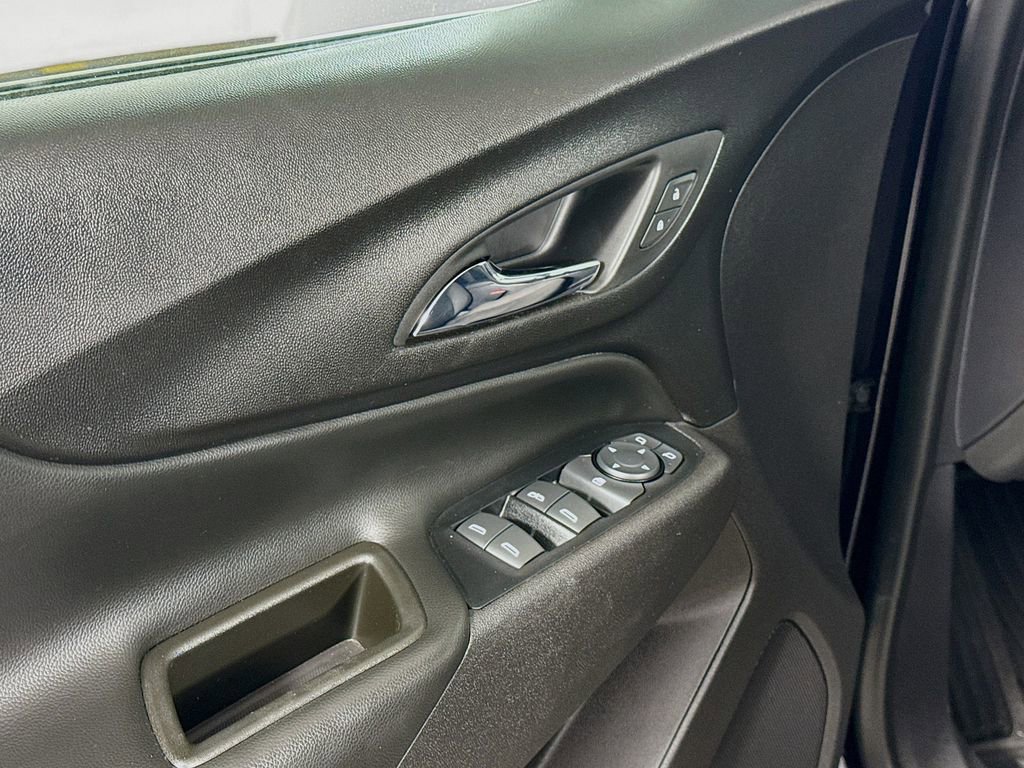 Used 2020 Chevrolet Equinox LT image 17