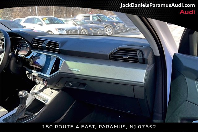 Used 2023 Audi Q3 2.0T Premium w/ Convenience Package image 14