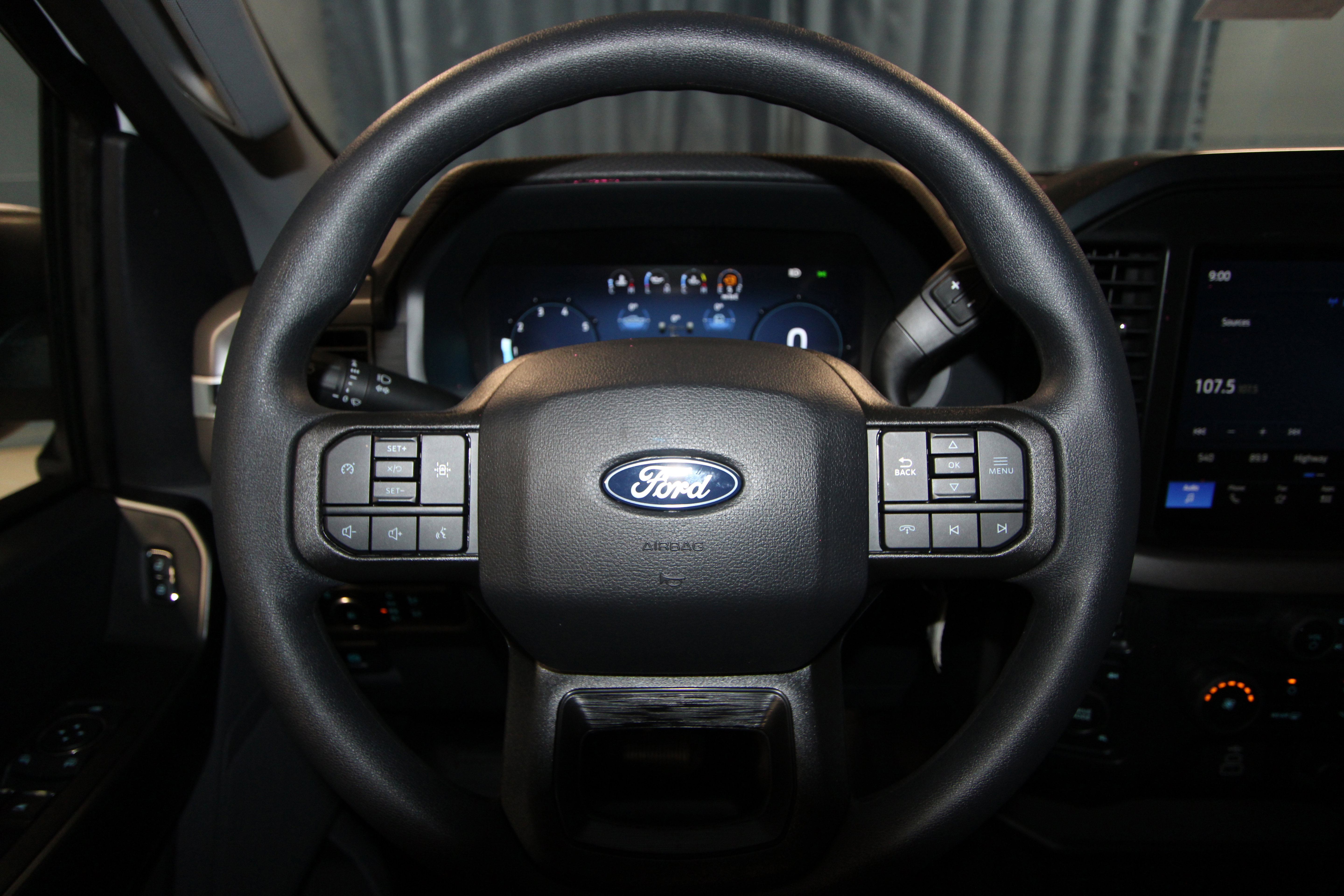 New 2025 Ford F150 XL w/ Equipment Group 103A High image 9