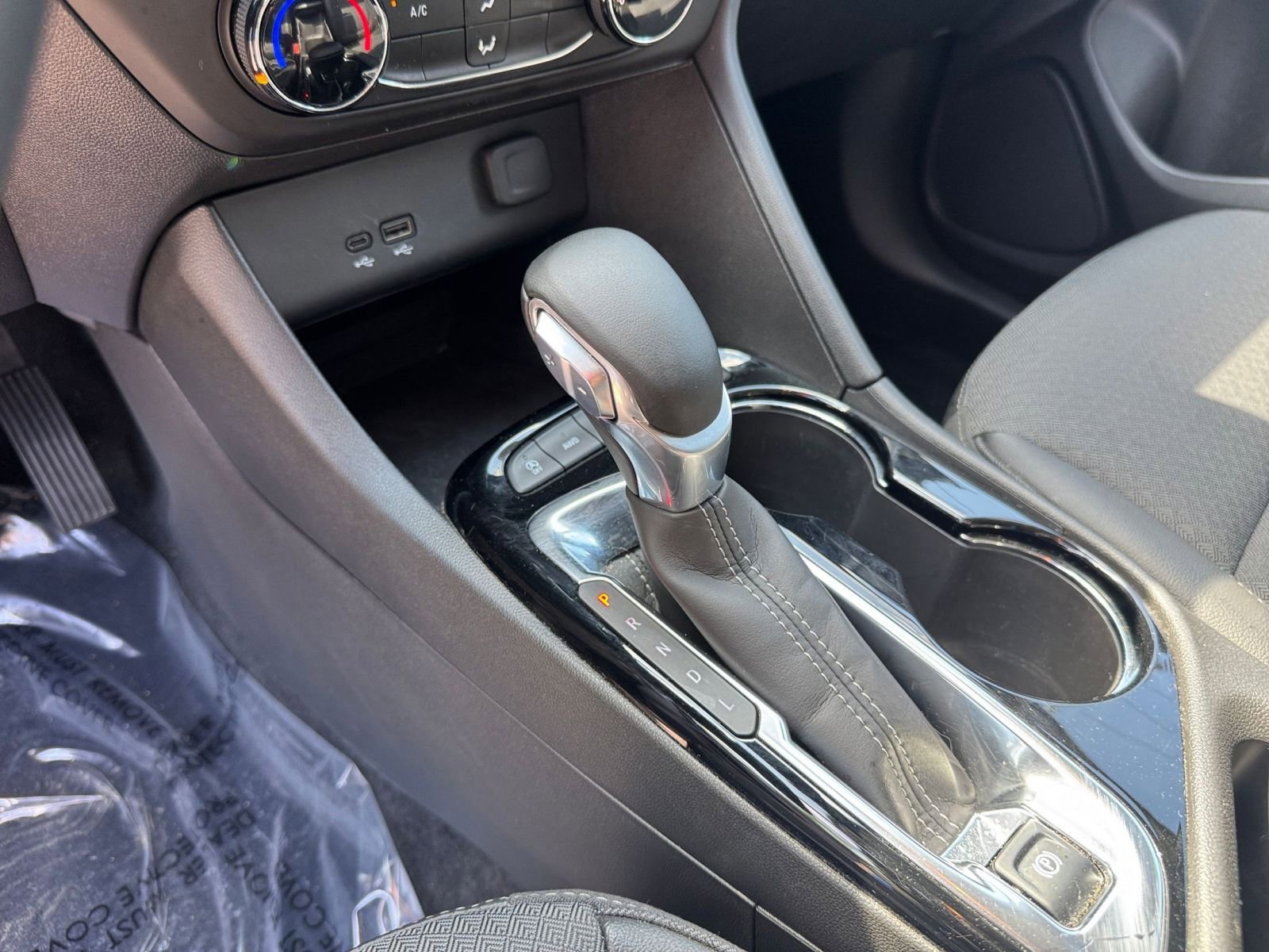 Used 2025 Buick Encore GX Preferred image 37