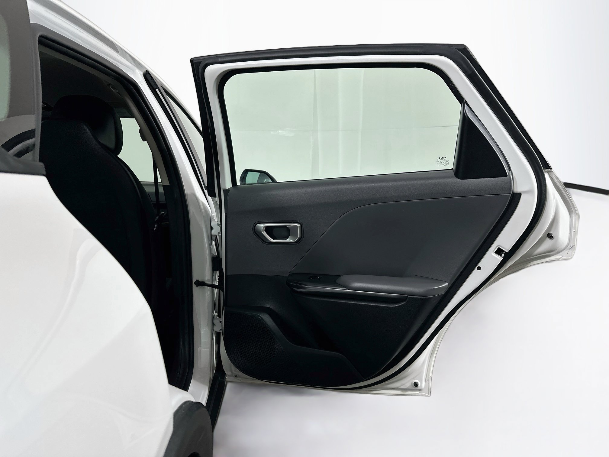 Used 2025 Kia K4 FWD image 30