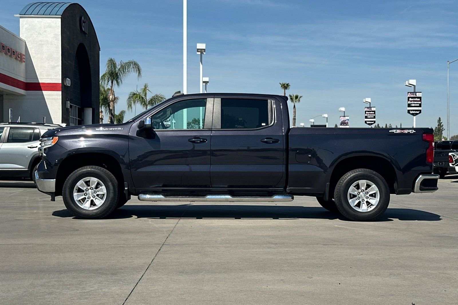 Used 2022 Chevrolet Silverado 1500 LT w/ Convenience Package II image 3