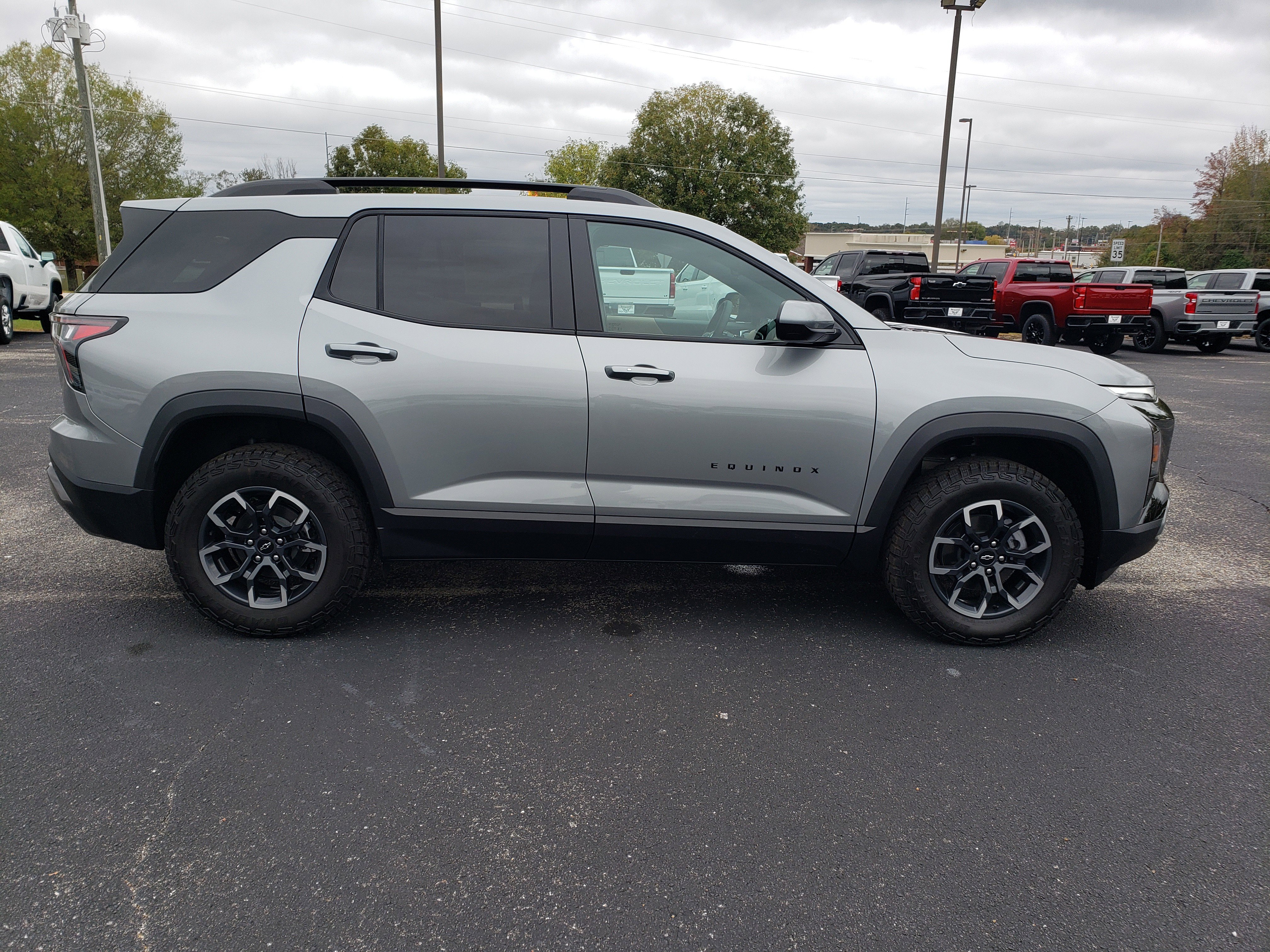 New 2026 Chevrolet Equinox ACTIV image 5