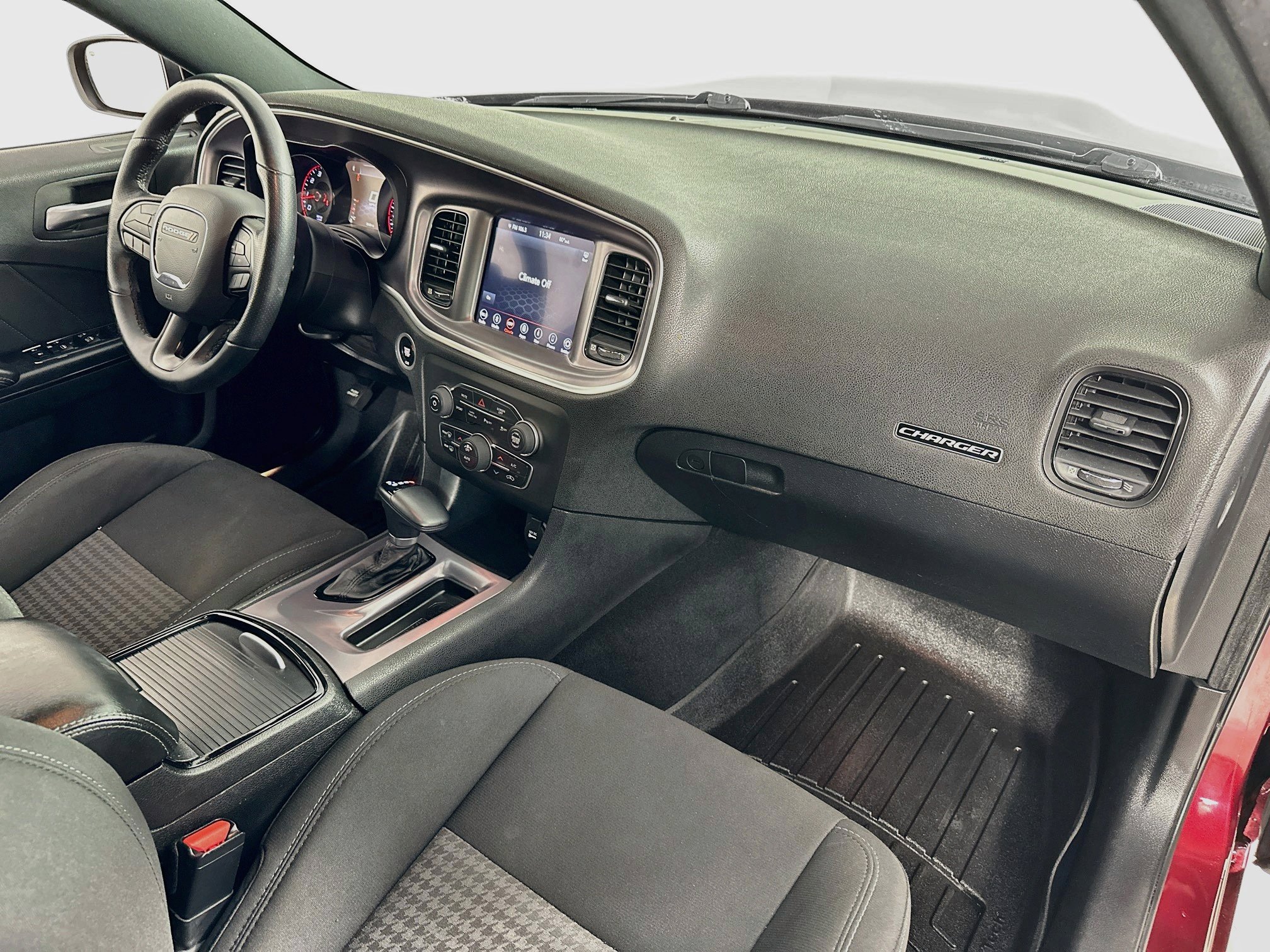 Used 2019 Dodge Charger R/T w/ Blacktop Package RWD image 29