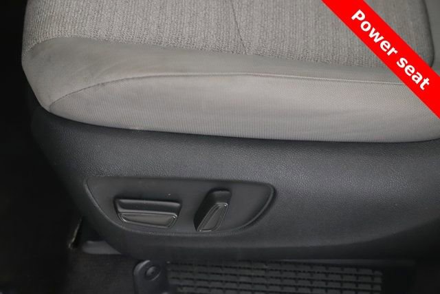 Used 2024 Toyota Sienna LE image 18