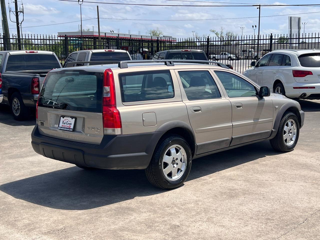 Used 2002 Volvo V70 Cross Country AWD/4WD image 5