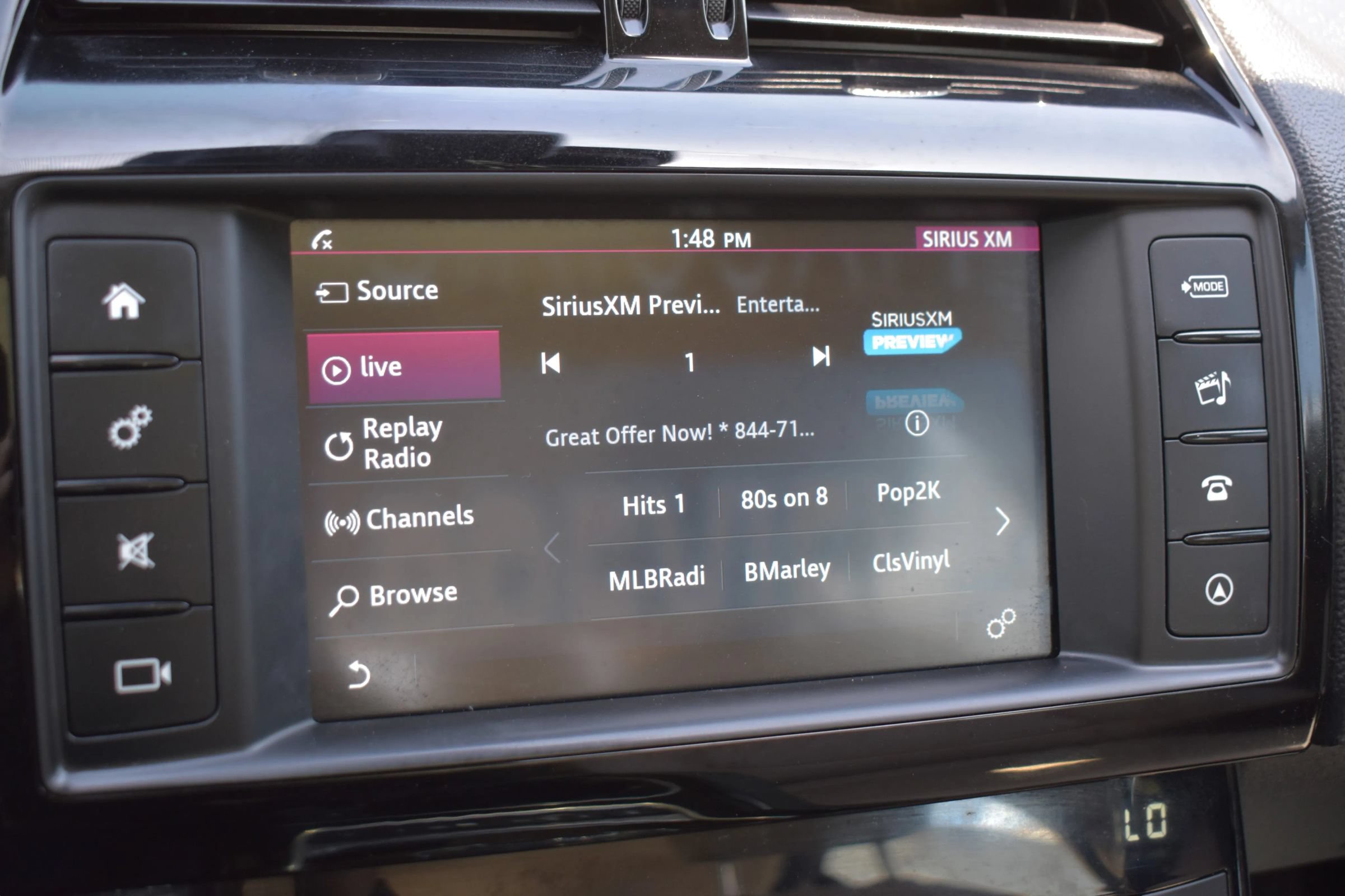 Used 2017 Jaguar XE Premium RWD image 63