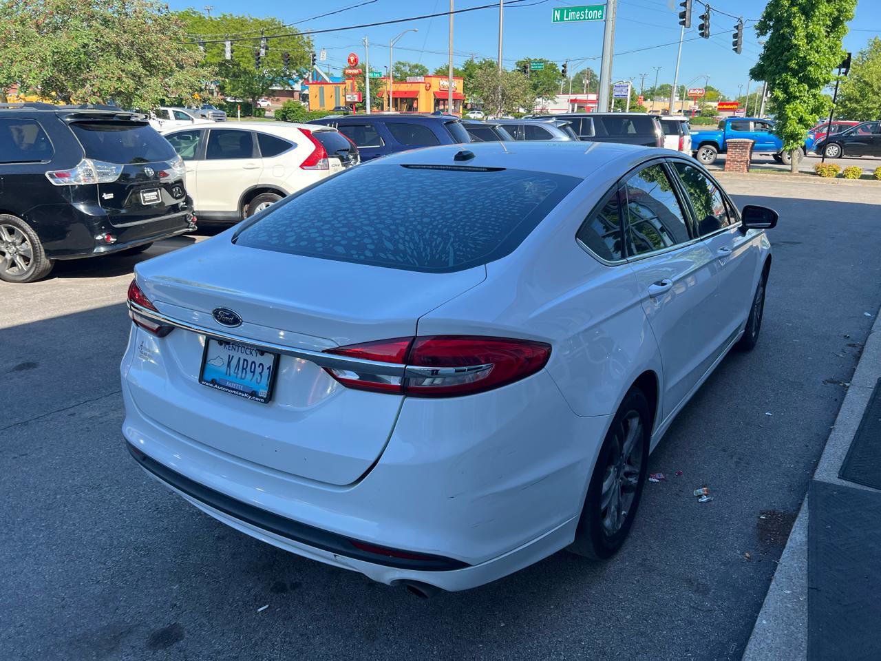 Used 2018 Ford Fusion SE FWD image 5