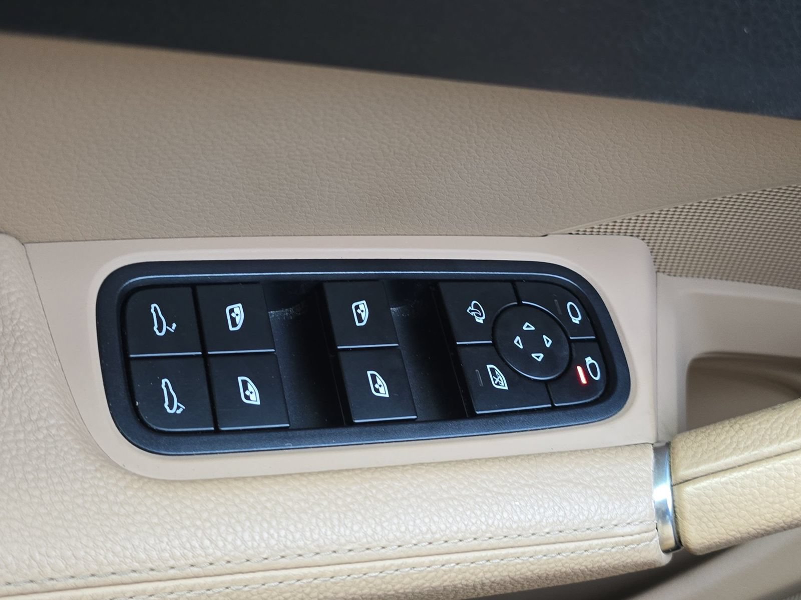 Certified 2023 Porsche Cayenne AWD/4WD image 19