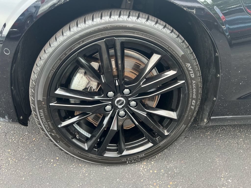 Certified 2024 Volvo S60 T8 Plus w/ Climate Package AWD/4WD image 9