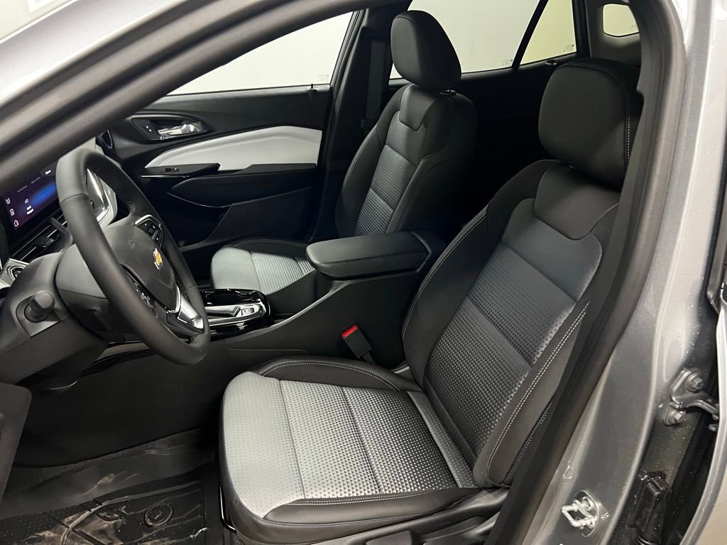 New 2026 Chevrolet Trax LT w/ Driver Confidence Package image 26
