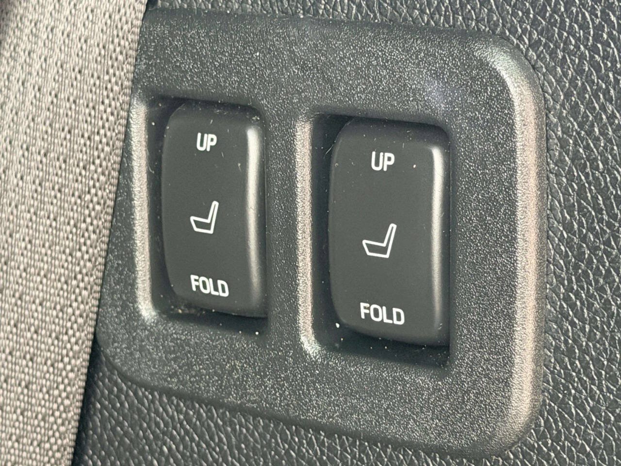 Used 2015 Lincoln Navigator 4WD image 8