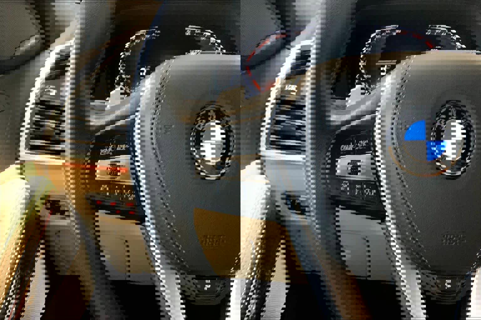 Used 2021 BMW X6 xDrive40i w/ Premium Package image 23