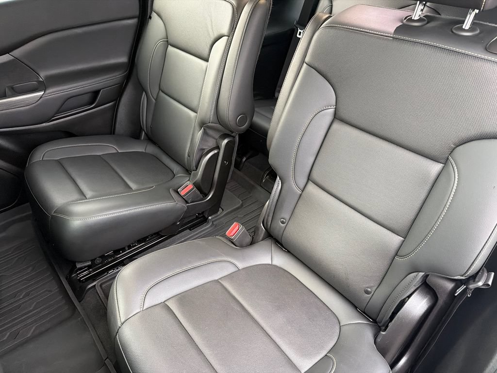Used 2023 GMC Acadia SLT w/ Elevation Edition AWD/4WD image 16