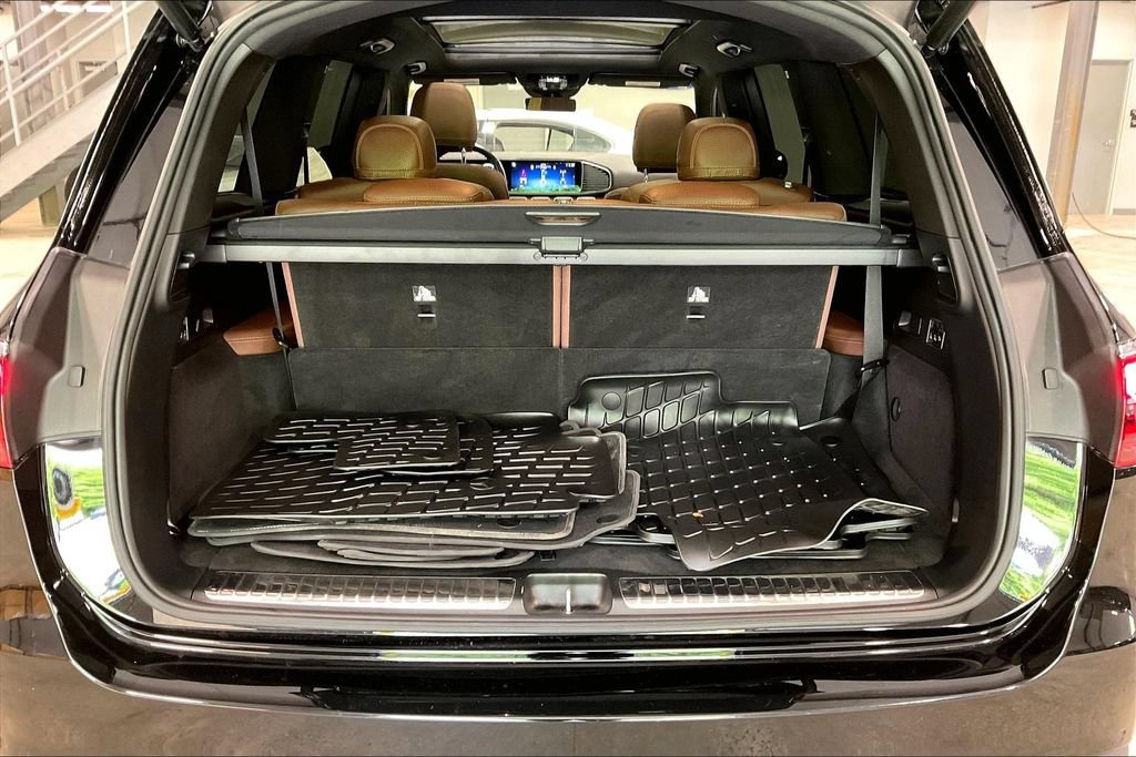 Used 2024 Mercedes-Benz GLS 450 4MATIC image 36