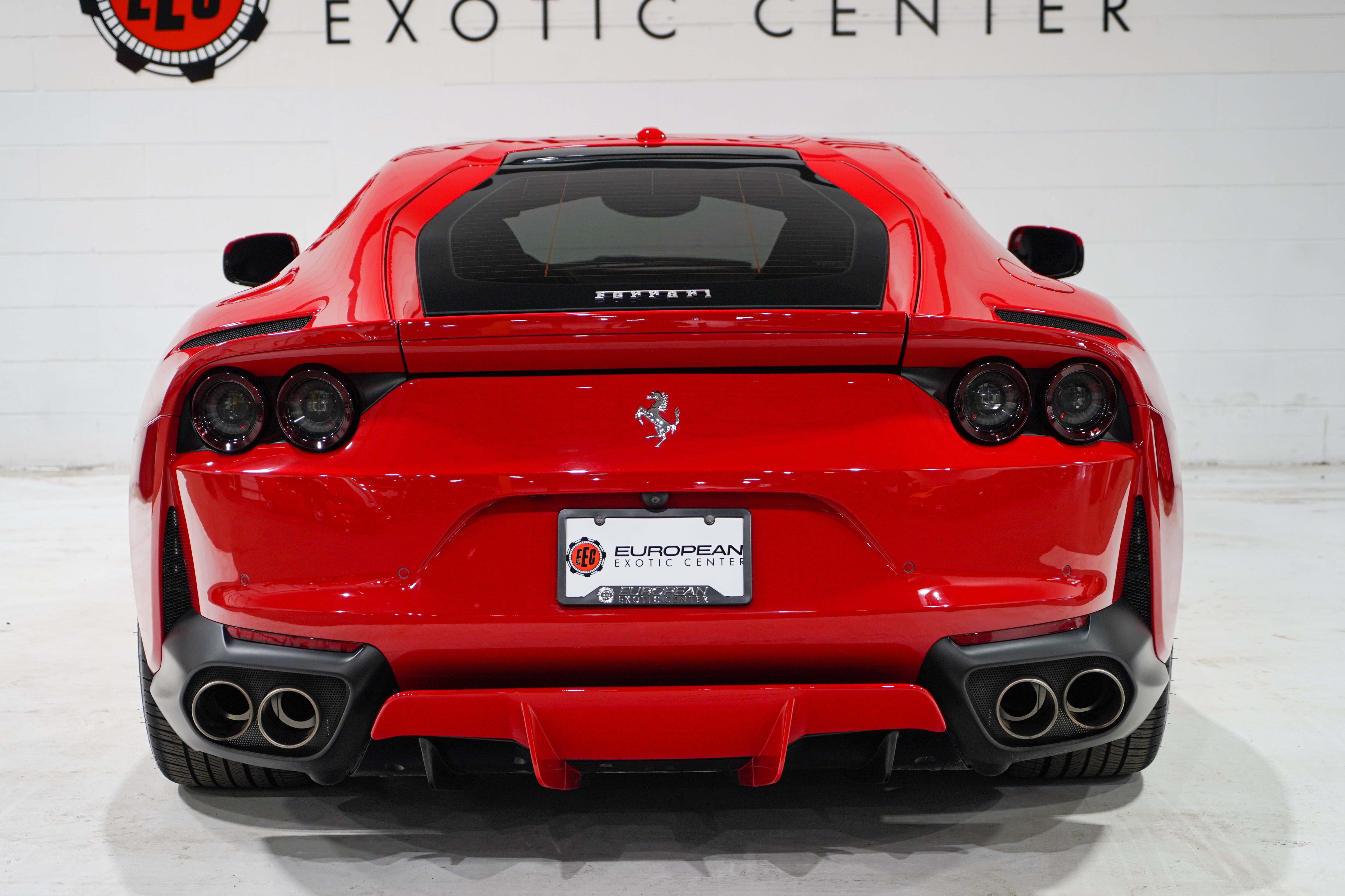 Used 2019 Ferrari 812 Superfast RWD image 3