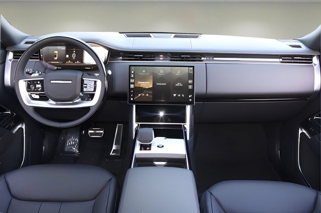 New 2026 Land Rover Range Rover Long Wheelbase SE AWD/4WD image 13