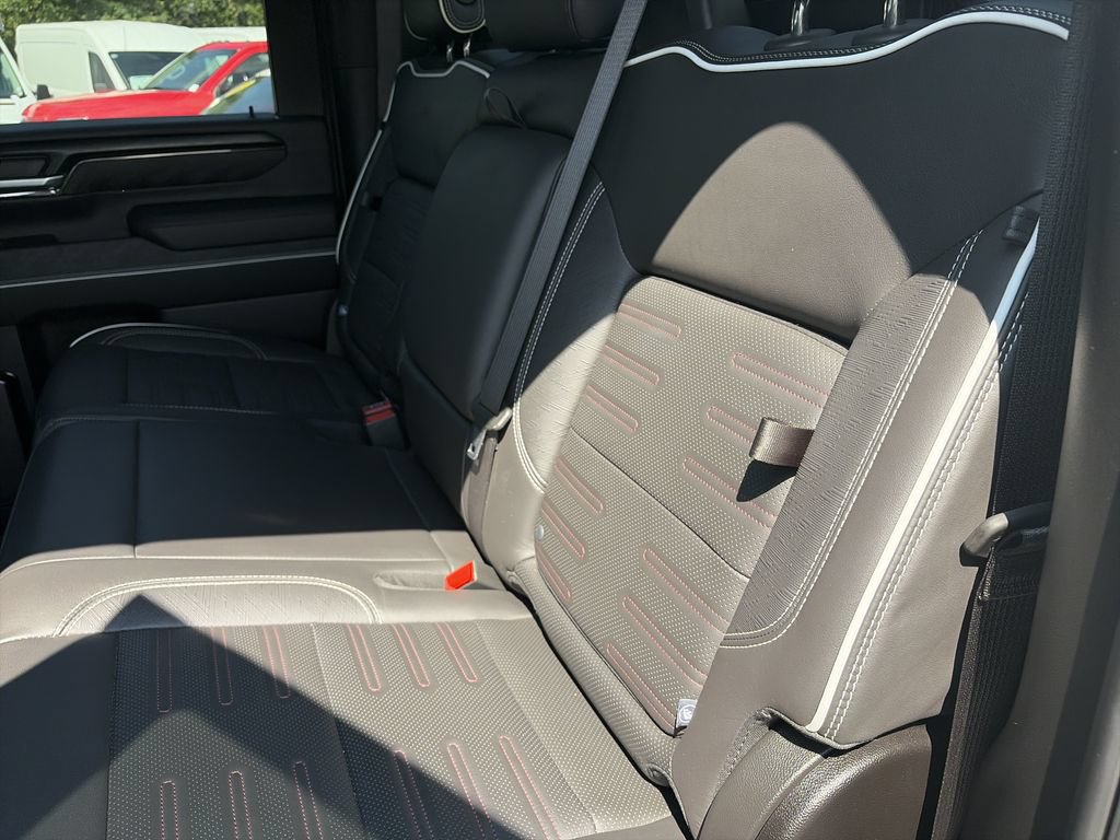 Used 2025 GMC Sierra 2500 AT4X AWD/4WD image 29