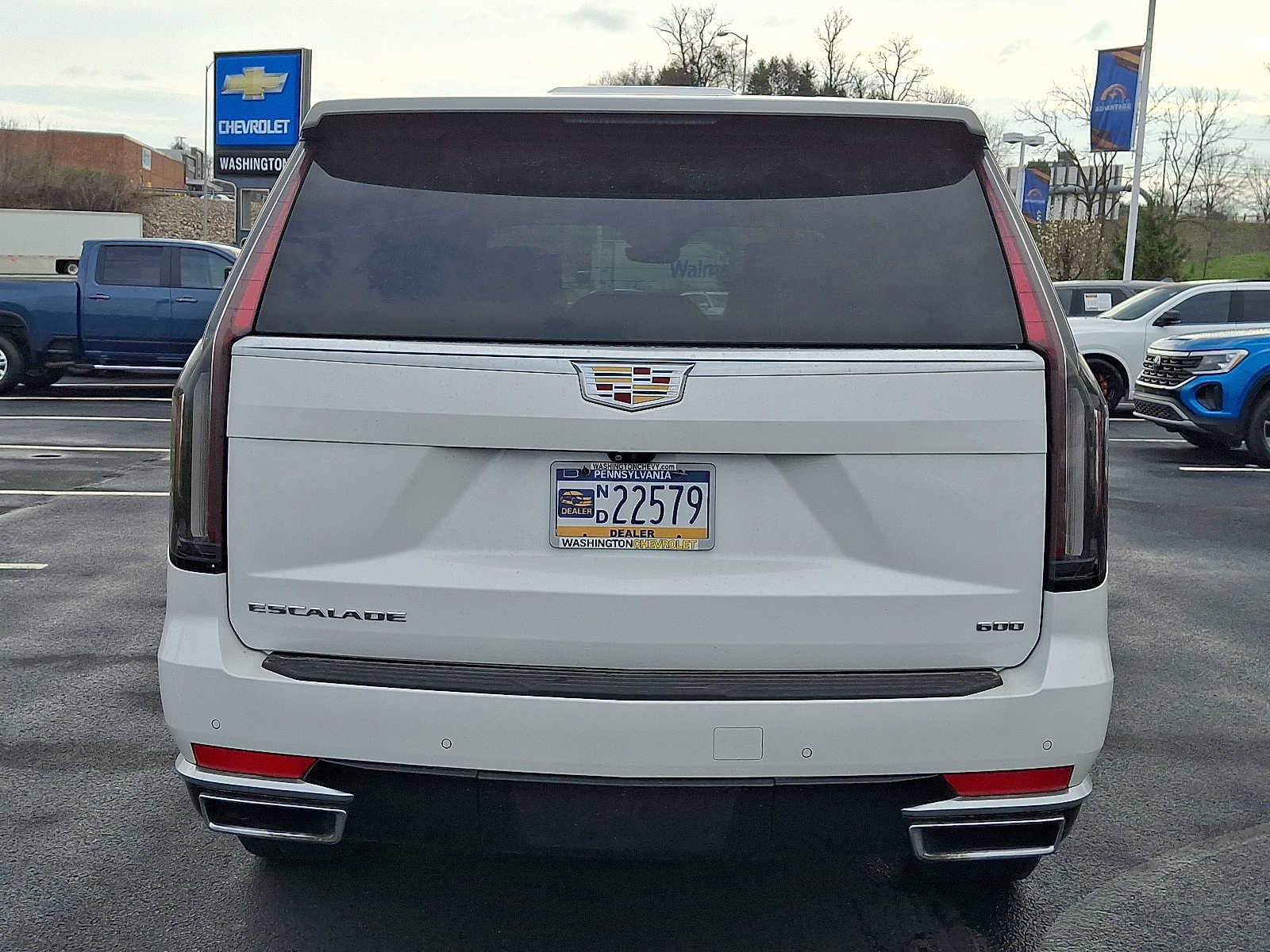 Used 2021 Cadillac Escalade Premium Luxury w/ Performance Package image 5