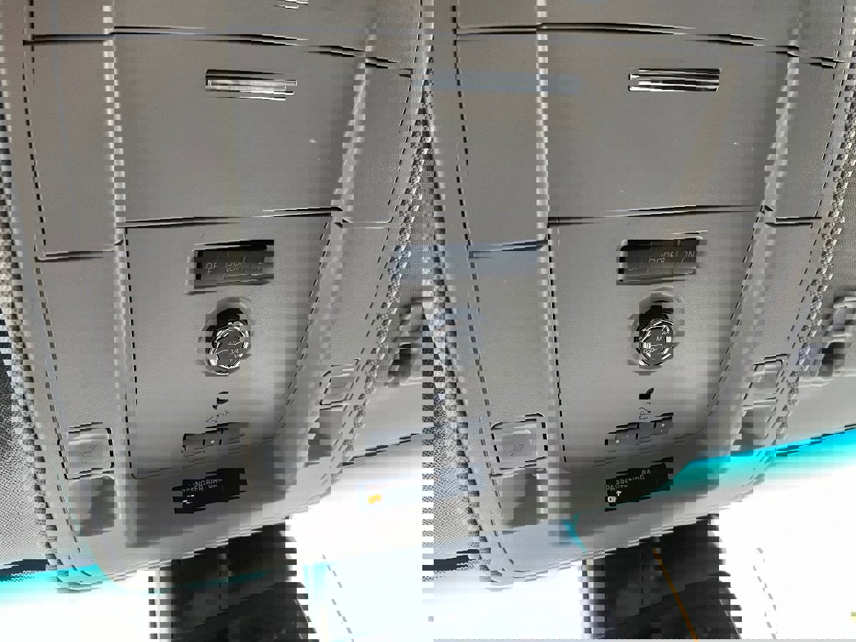 Used 2019 GMC Yukon XL SLE w/ SLE Value Package image 23