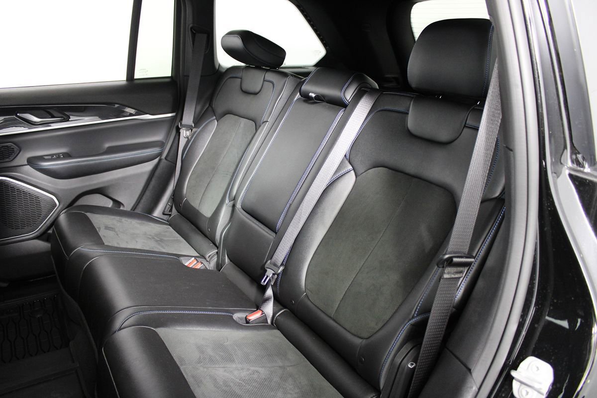Used 2022 Jeep Grand Cherokee Trailhawk AWD/4WD image 31