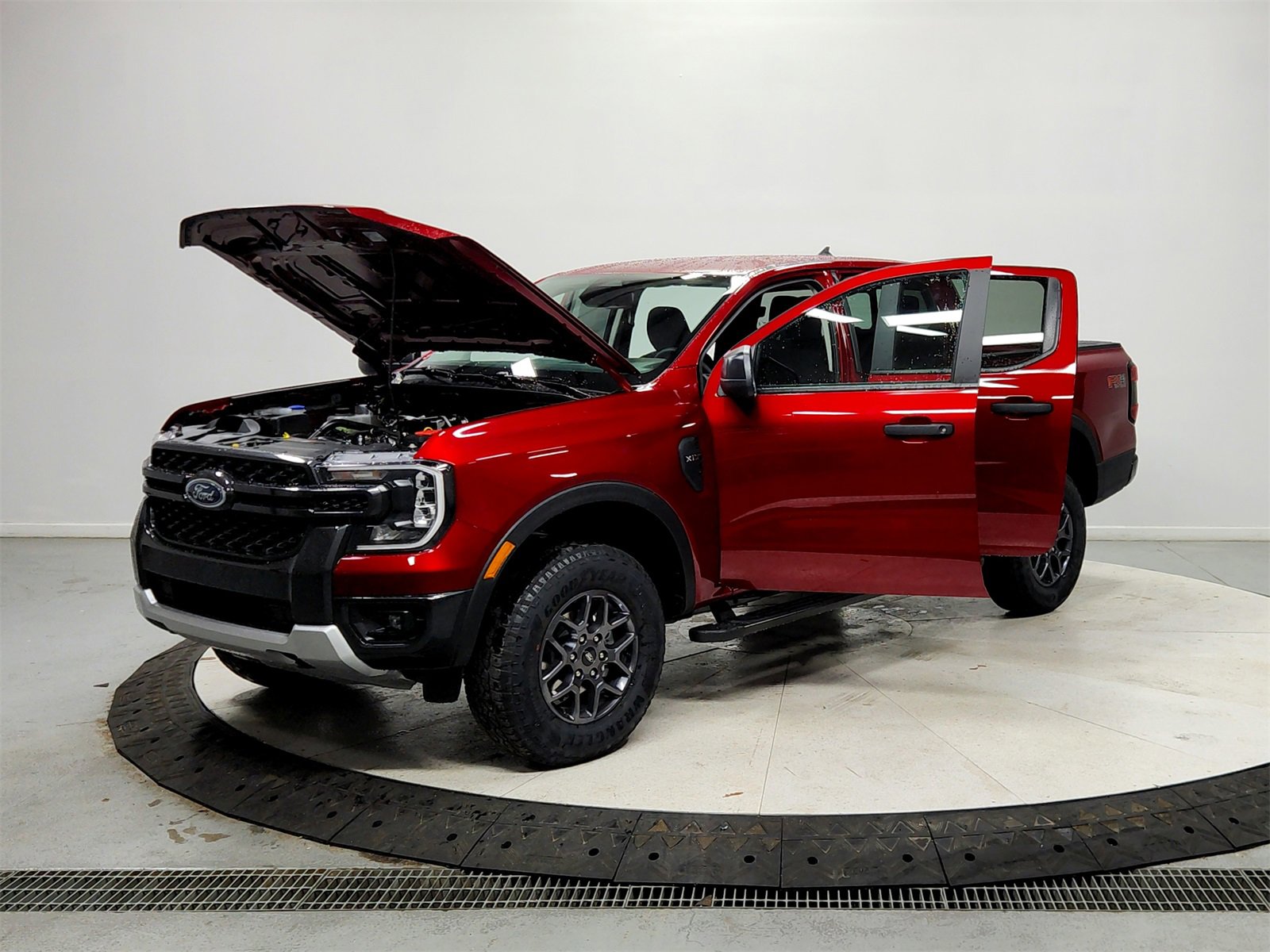 New 2025 Ford Ranger XLT w/ Equipment Group 301A High image 11