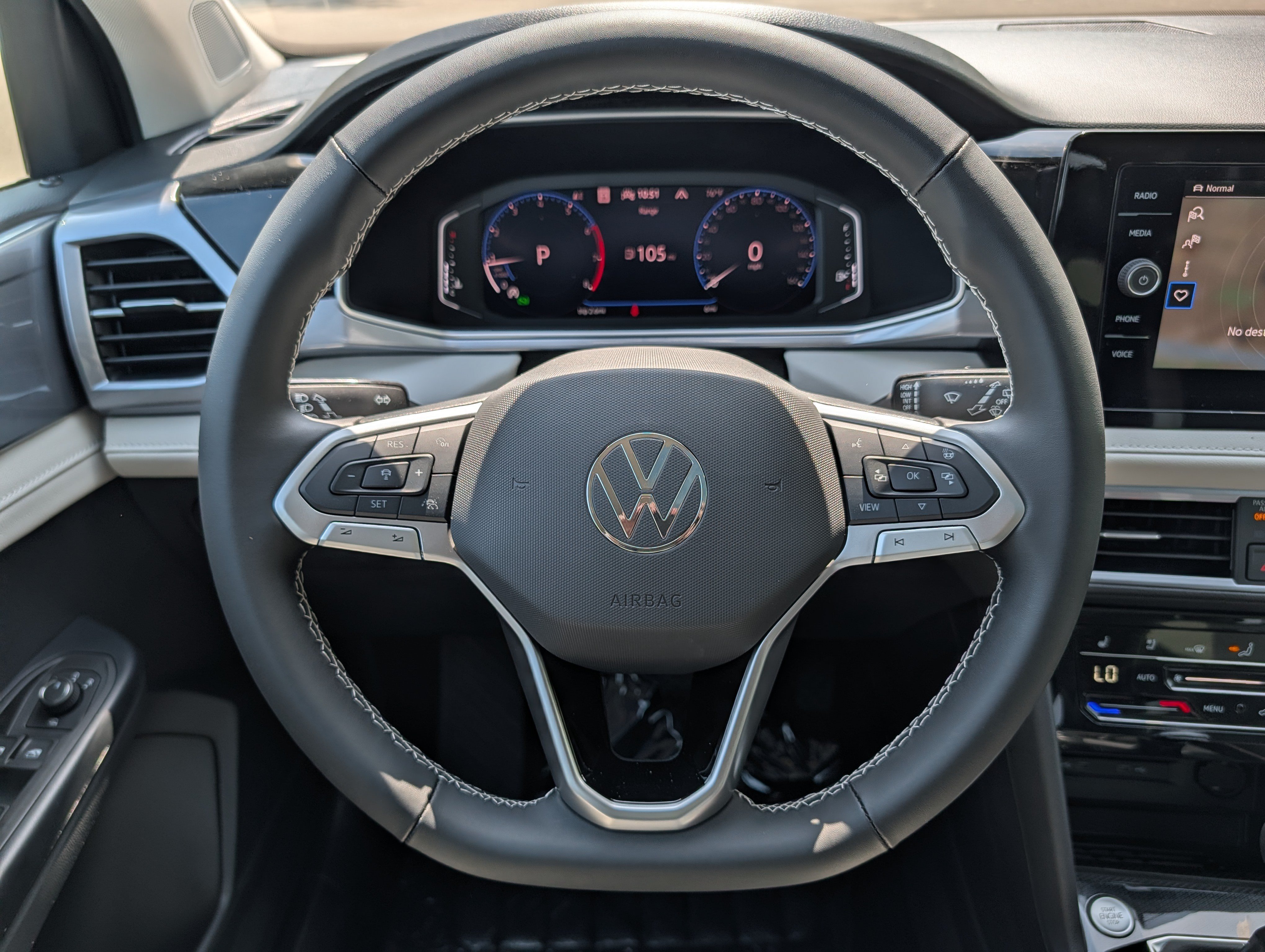 New 2026 Volkswagen Taos SEL AWD/4WD image 9