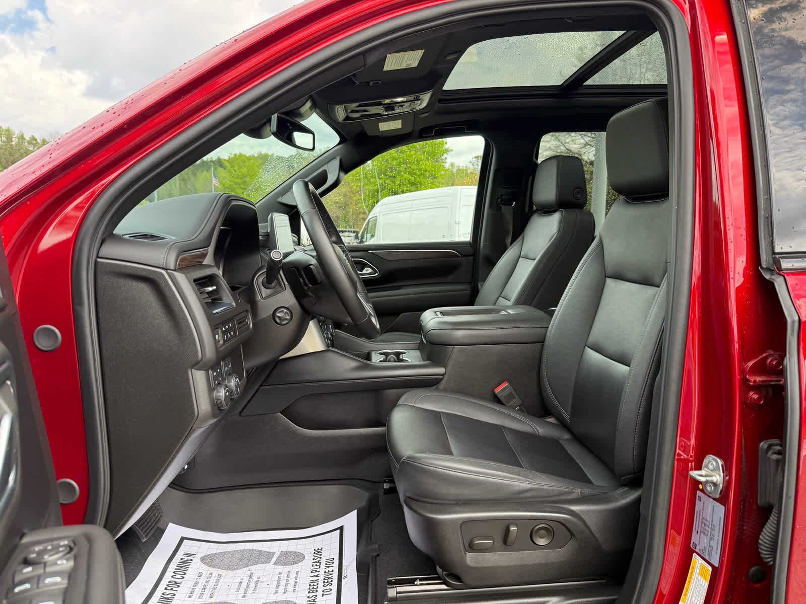 Used 2023 Chevrolet Tahoe Z71 w/ Luxury Package image 11