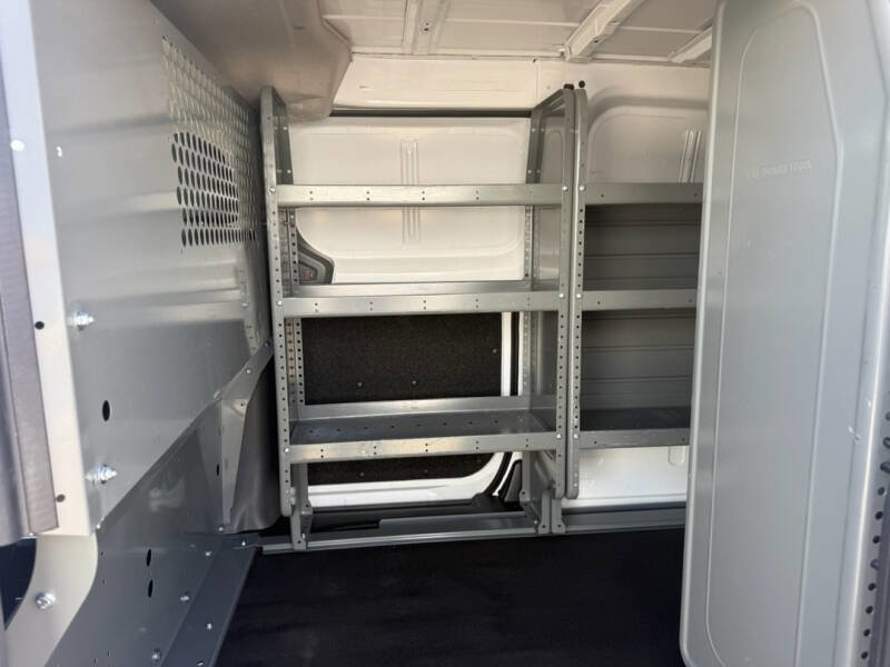 Used 2021 Nissan NV200 S image 10