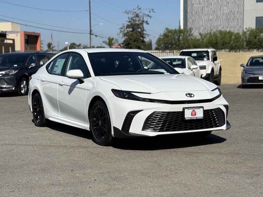 New 2026 Toyota Camry SE image 1