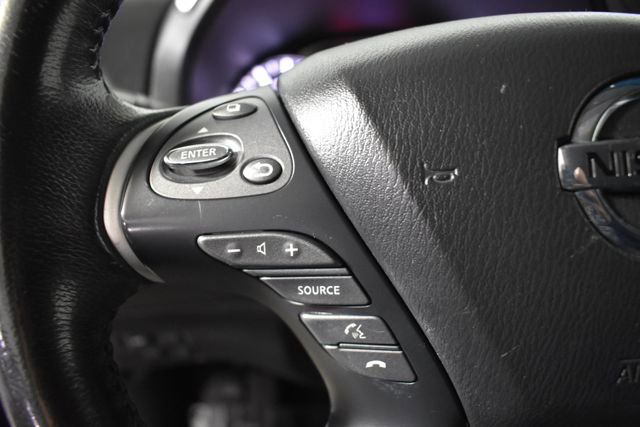 Used 2015 Nissan Pathfinder SL AWD/4WD image 16